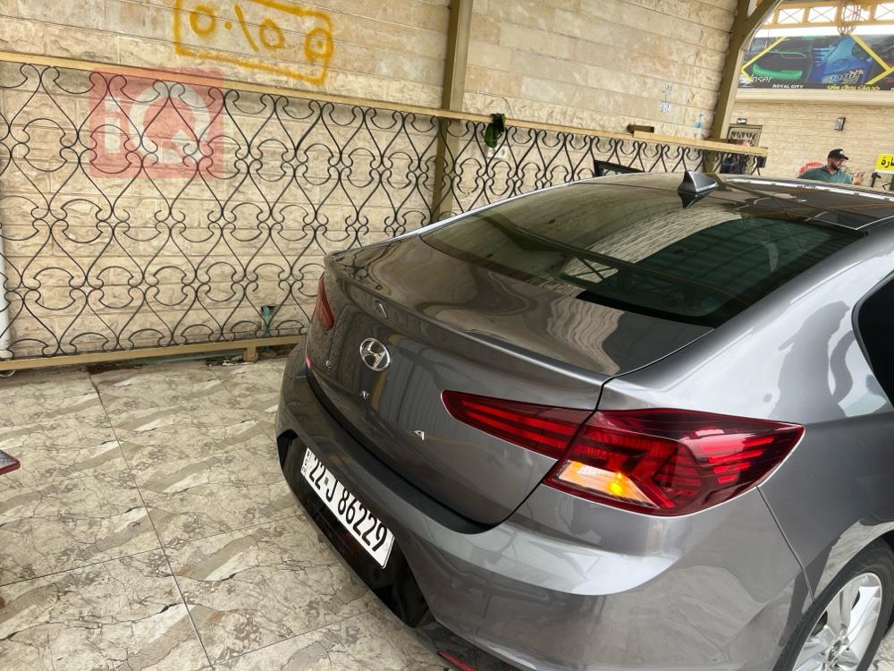 هیوندای ئەلەنترا